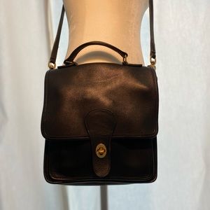 Coach vintage  black leather crossbody station bag messenger, rare.